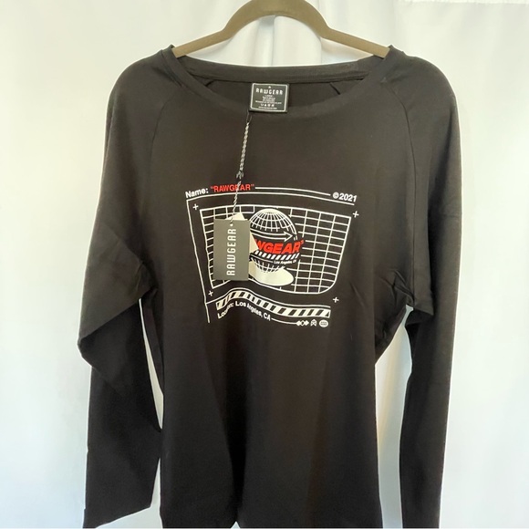 Black Long Sleeve Tee - Picture 3 of 4
